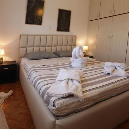 Athena'S Houses Skyros Bagian luar foto