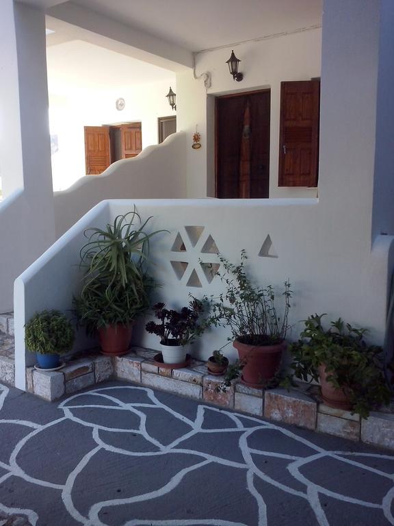 Athena'S Houses Skyros Bagian luar foto